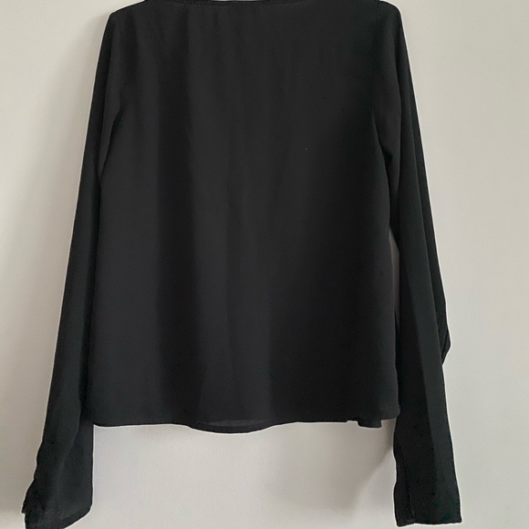 TOBI black V-neck blouse - Picture 2 of 6